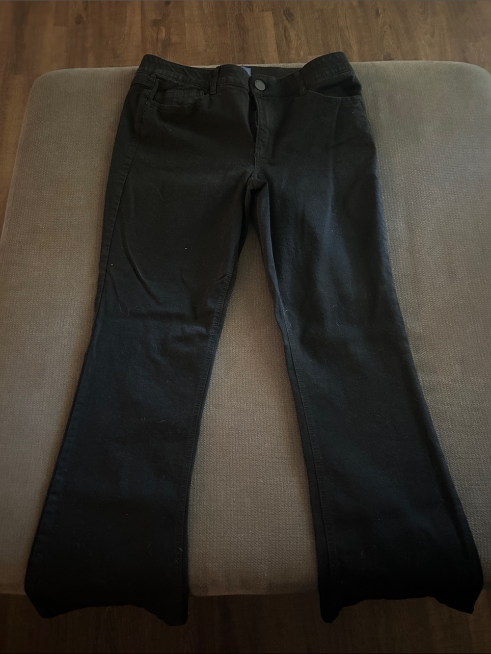 Democracy Black Flare Jeans — Stretch Wide Leg